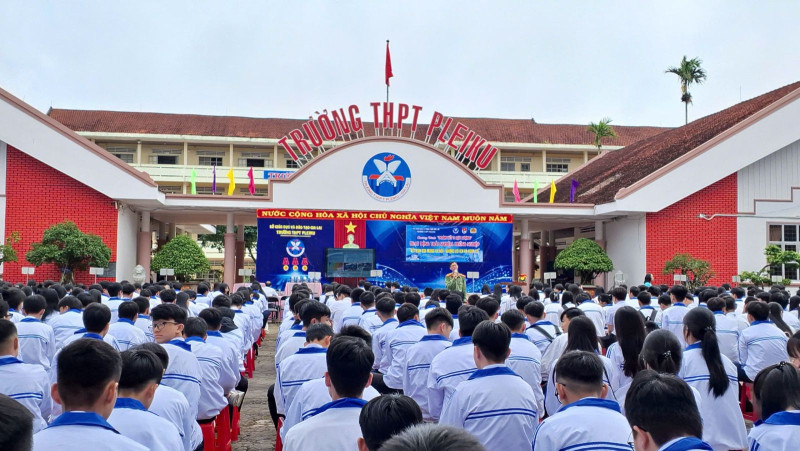 Gia Lai: Định hướng lối sống văn hóa lành mạnh cho học sinh trong kỷ nguyên số