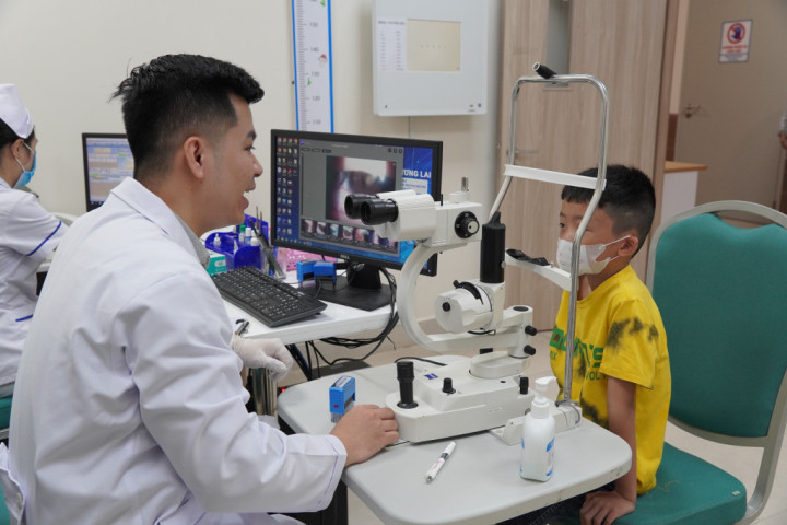 Bệnh viện Bình Định khai trương Trung tâm Mắt kỹ thuật cao