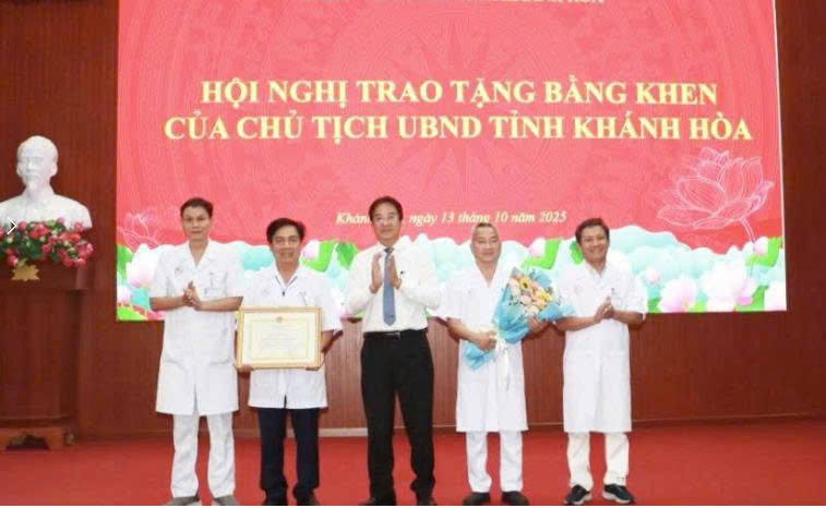 Cứu sống bệnh nhân vỡ tim, Bệnh viện Đa khoa Khánh Hòa được khen thưởng đột xuất