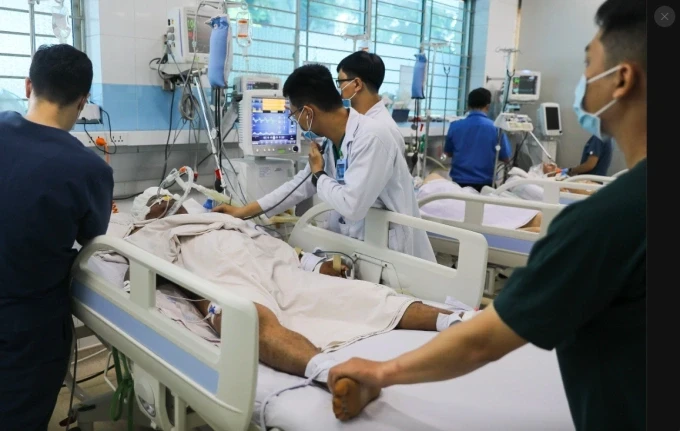 Bộ Y tế cảnh báo nguy cơ 'dịch chồng dịch' cuối năm