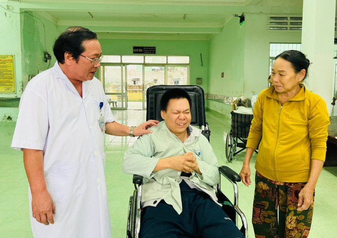 Ngành y tế Gia Lai nỗ lực khám, chữa bệnh, phòng dịch sau lũ lụt