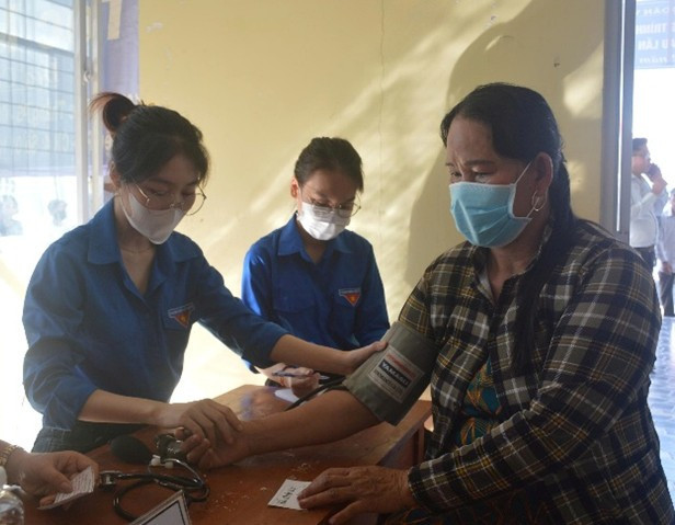 Hành trình về nguồn và xung kích vì sức khỏe cộng đồng của tuổi trẻ ngành y tỉnh Cà Mau