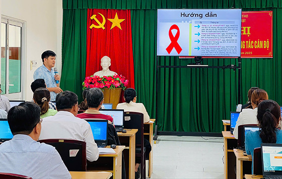 Cần Thơ: Nâng cao năng lực giám sát ca bệnh và quản lý số liệu HIV cho cán bộ y tế tuyến xã/phường