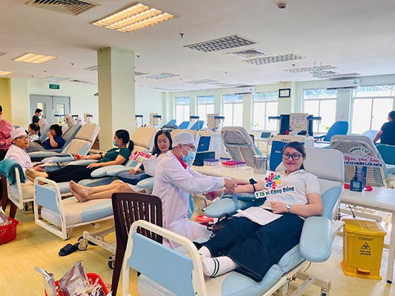 Cán bộ, nhân viên CDC Cần Thơ tham gia hiến máu tình nguyện, vì sức khỏe cộng đồng
