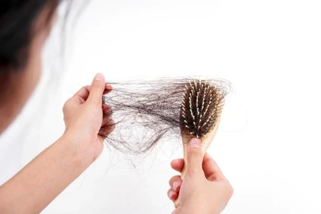 “Thủ phạm” trong ăn uống khiến tóc gãy rụng nhiều