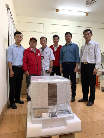 Gia Lai: Tặng máy phân tích huyết học 5 thành phần cho Trung tâm Y tế Pleiku